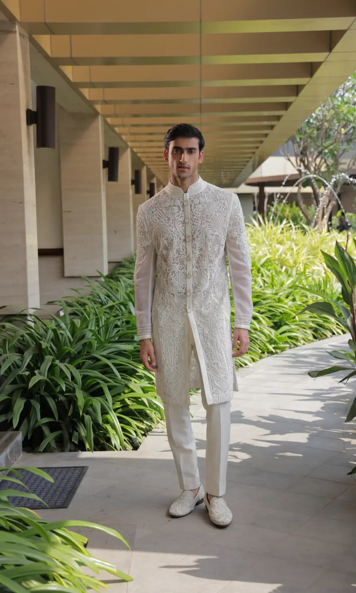 Sherwani Men
