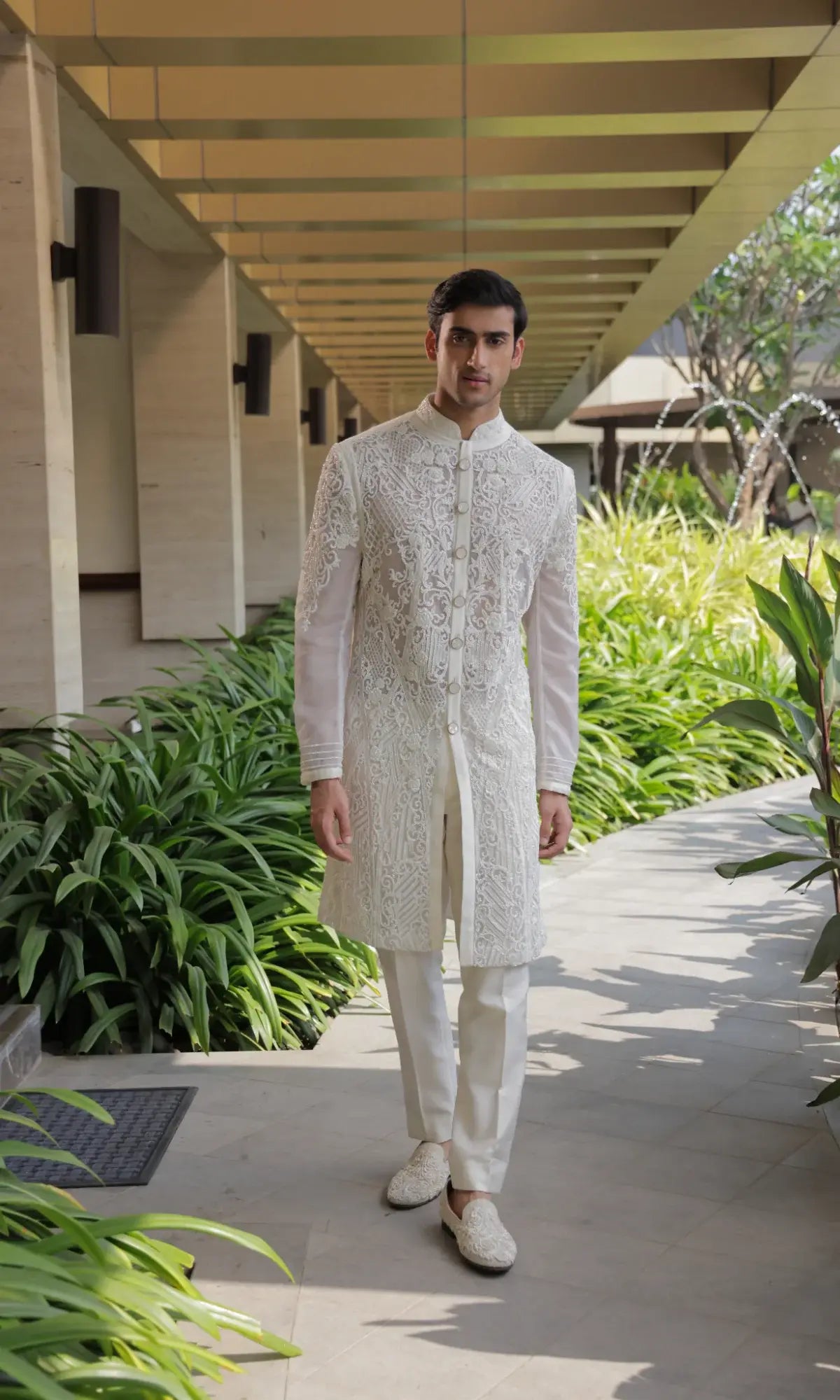 Sherwani Men