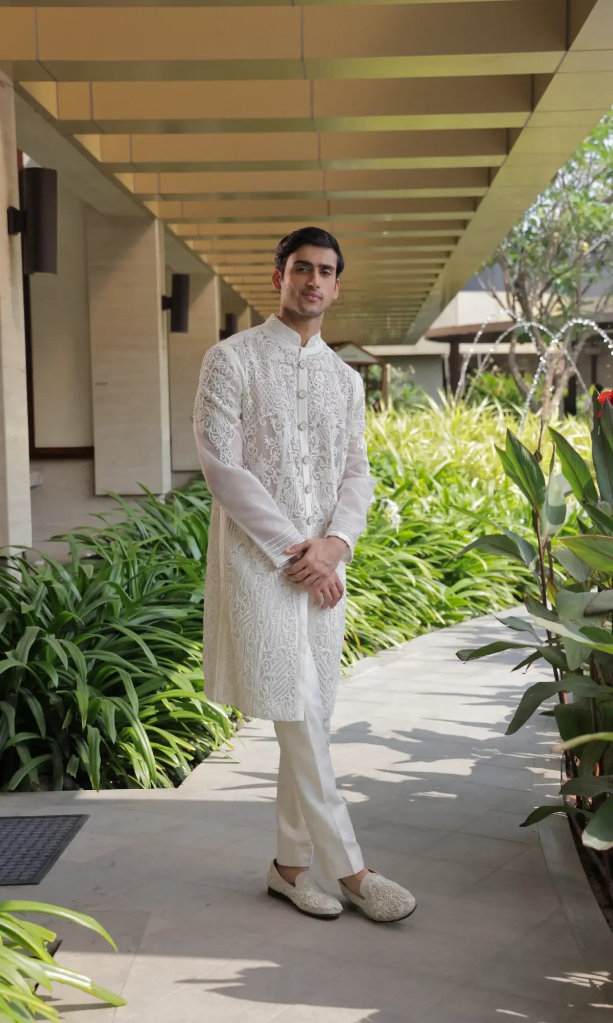 Sherwani Men