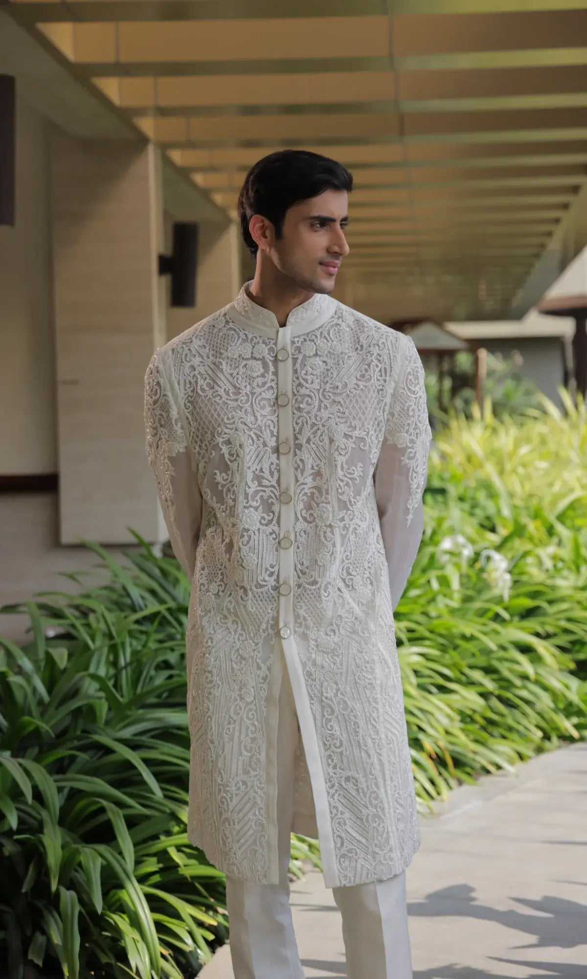 Sherwani Men