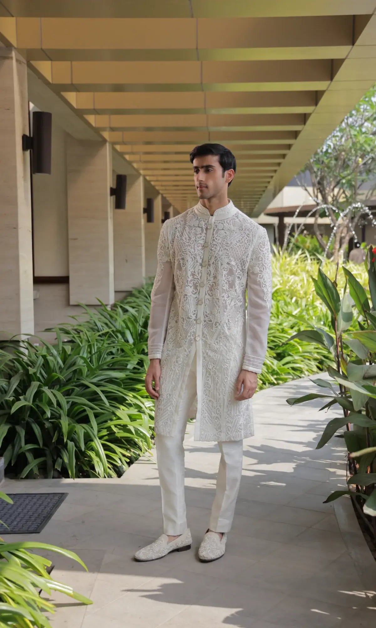 Sherwani Men