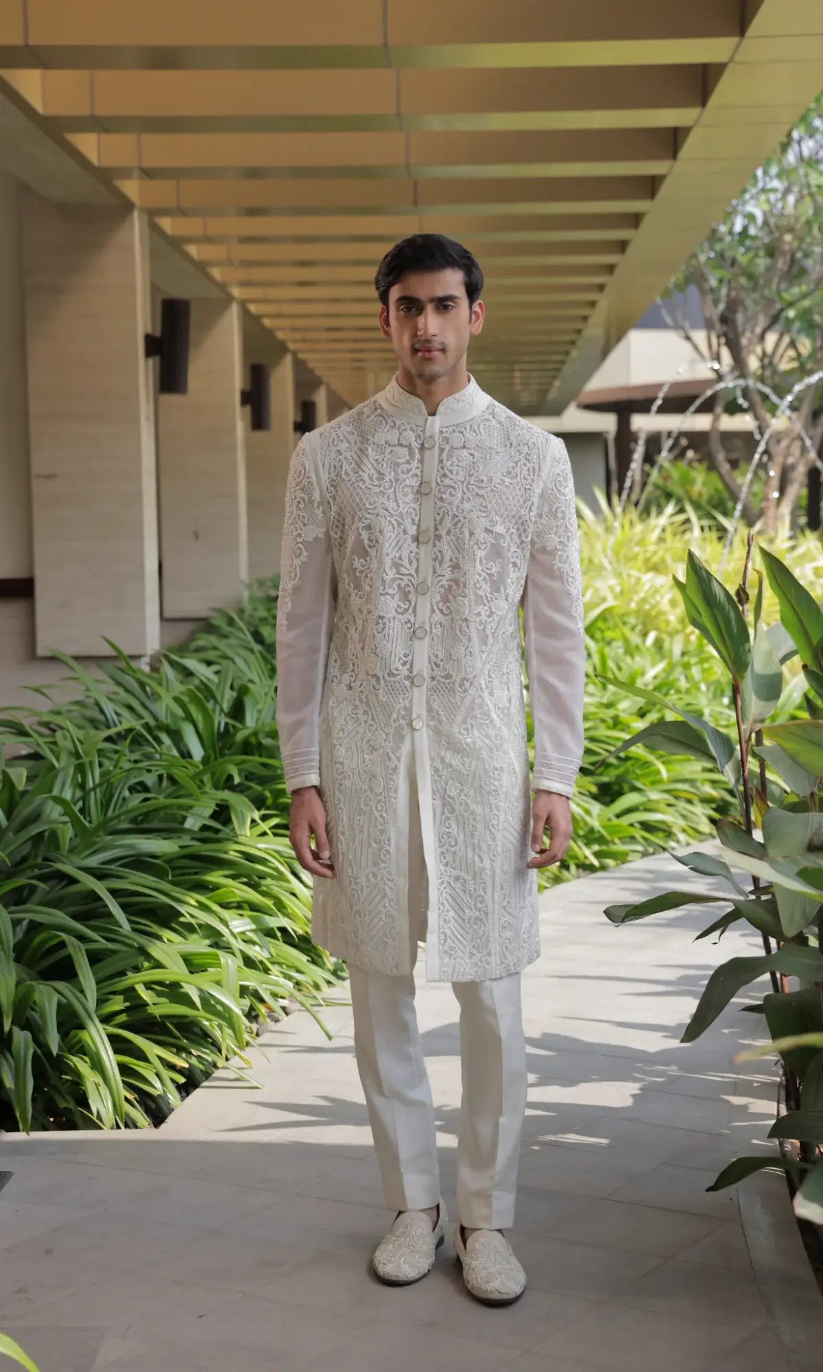 Sherwani Men