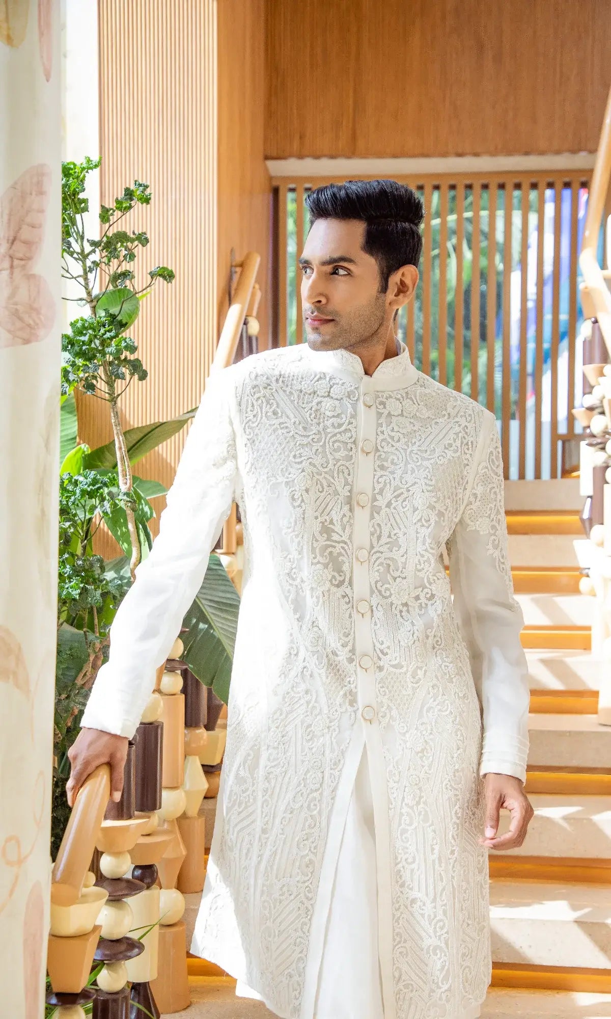 Sherwani Men