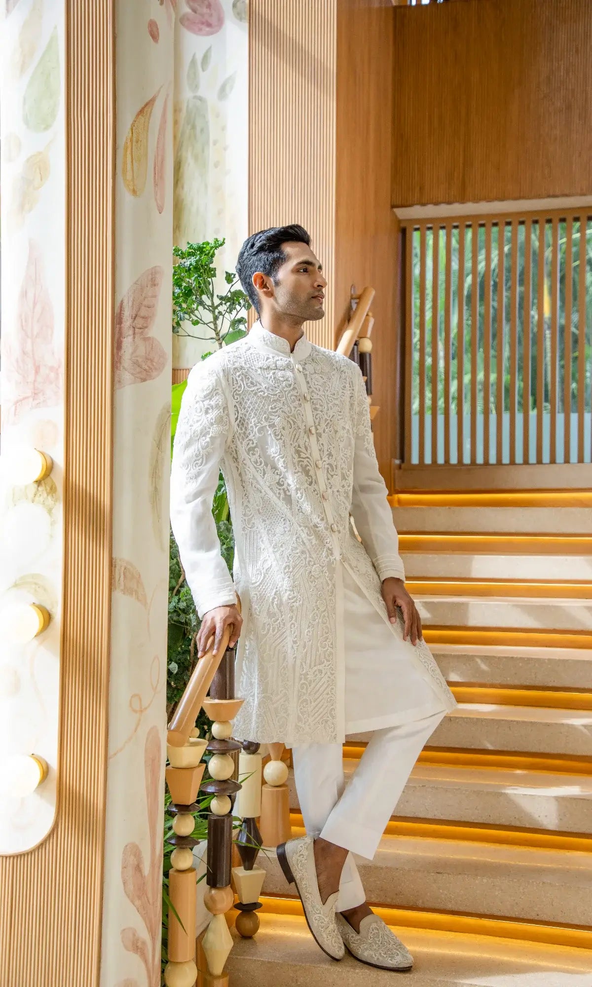 Sherwani Men